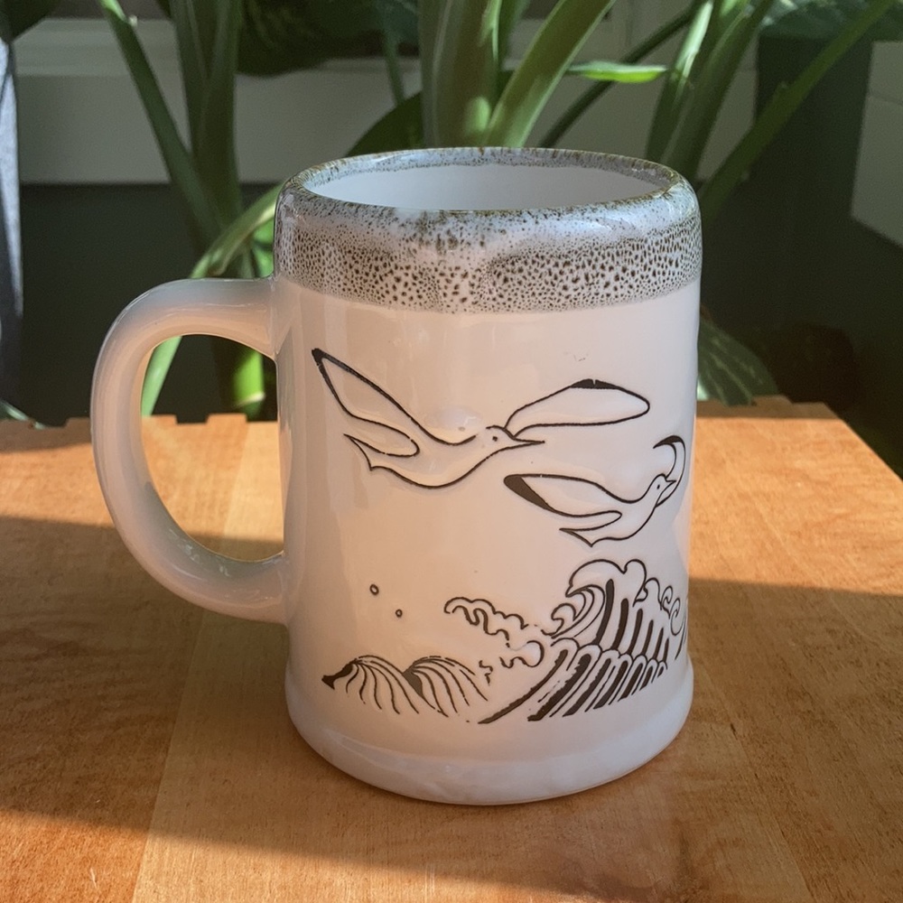 Large Seagull Bird Wave Large Coffee Mug Stein